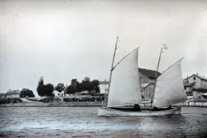Gaff-rigged cat-ketch Mackinaw in Two Rivers, WI.